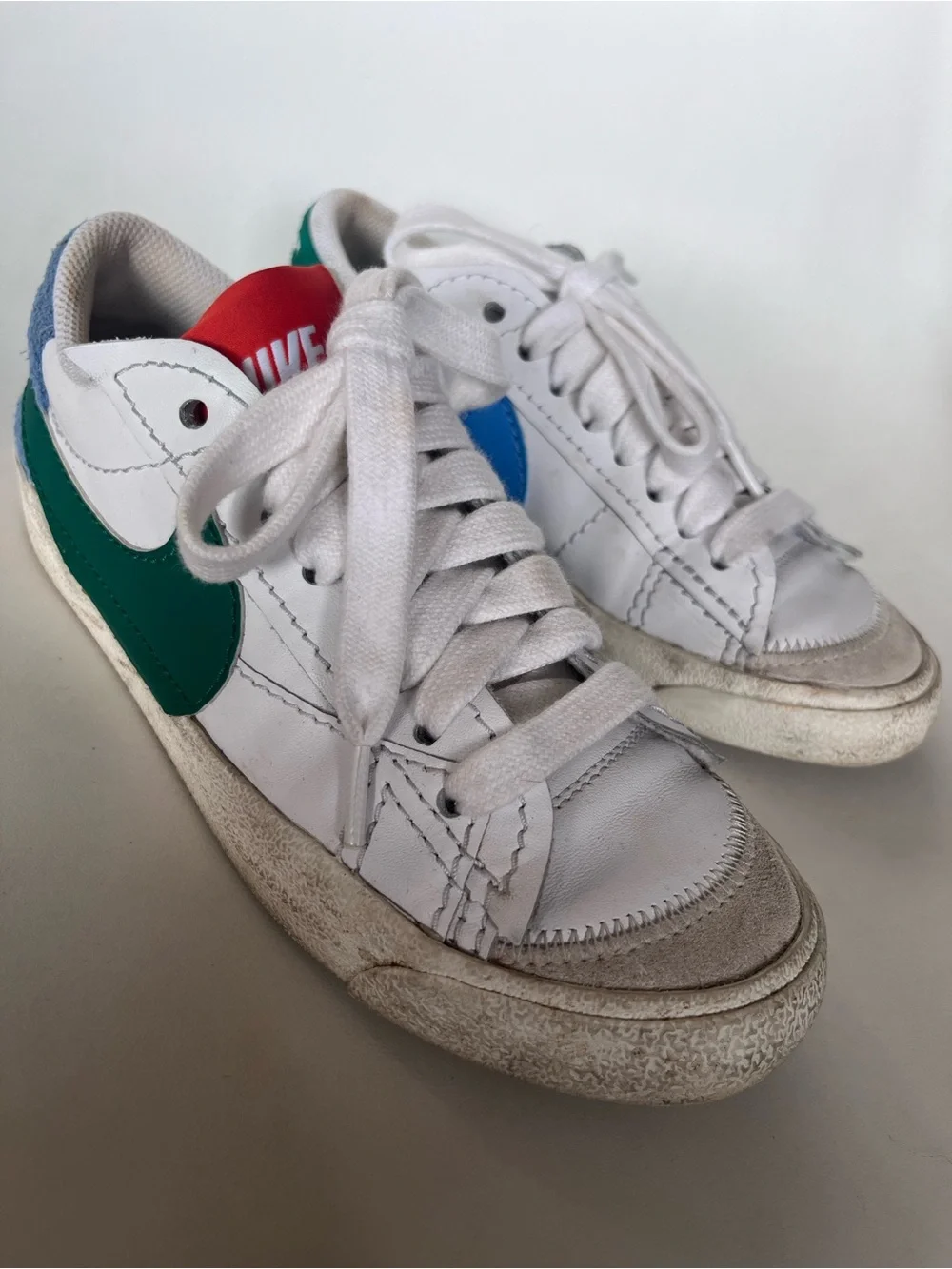 Nike Blazer Low Jumbo 77 Mismatch Sneakers Blue Green & White Women’s Size 7